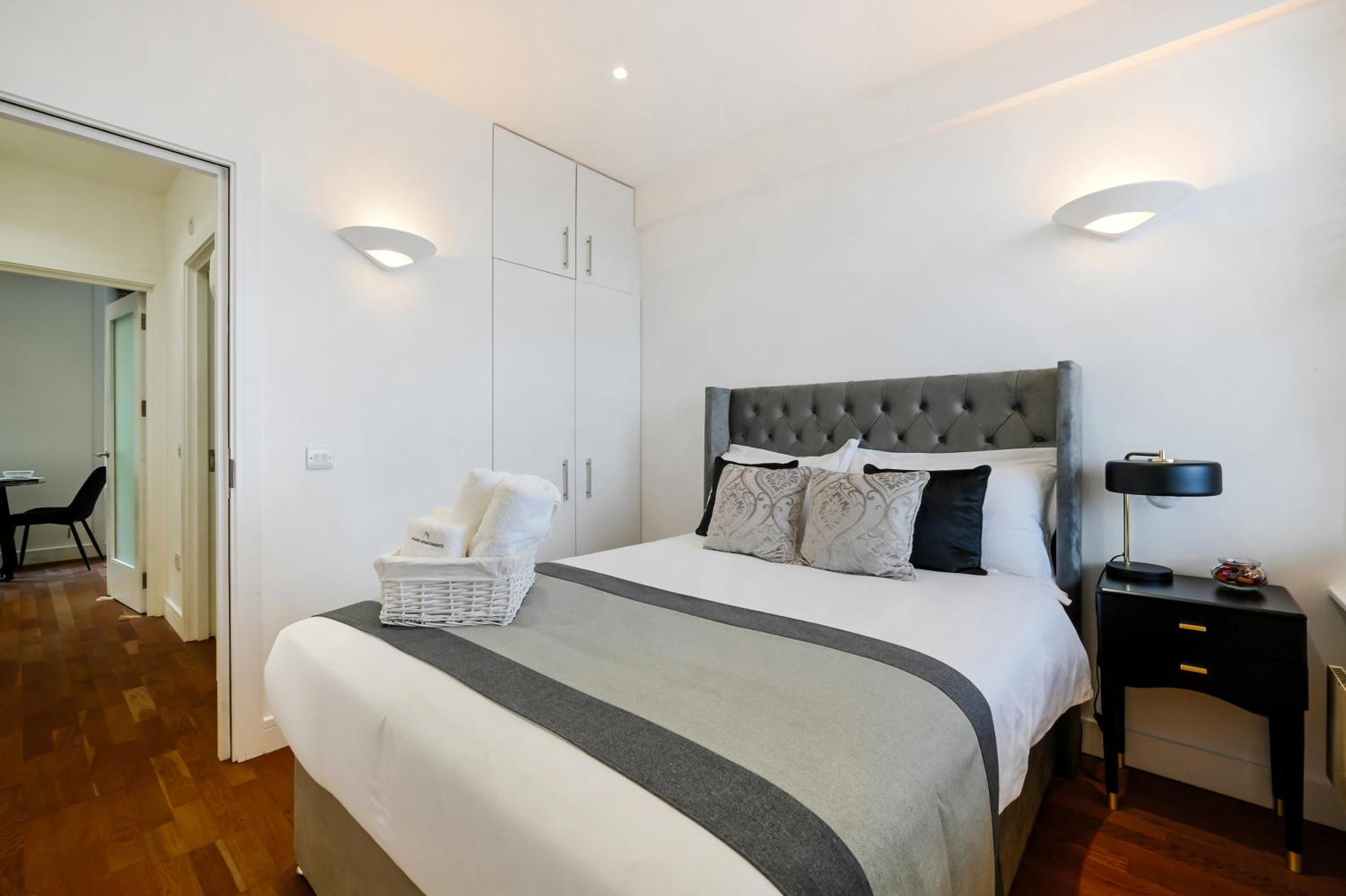 Avari Apartments - Hatton Collection Лондон Экстерьер фото